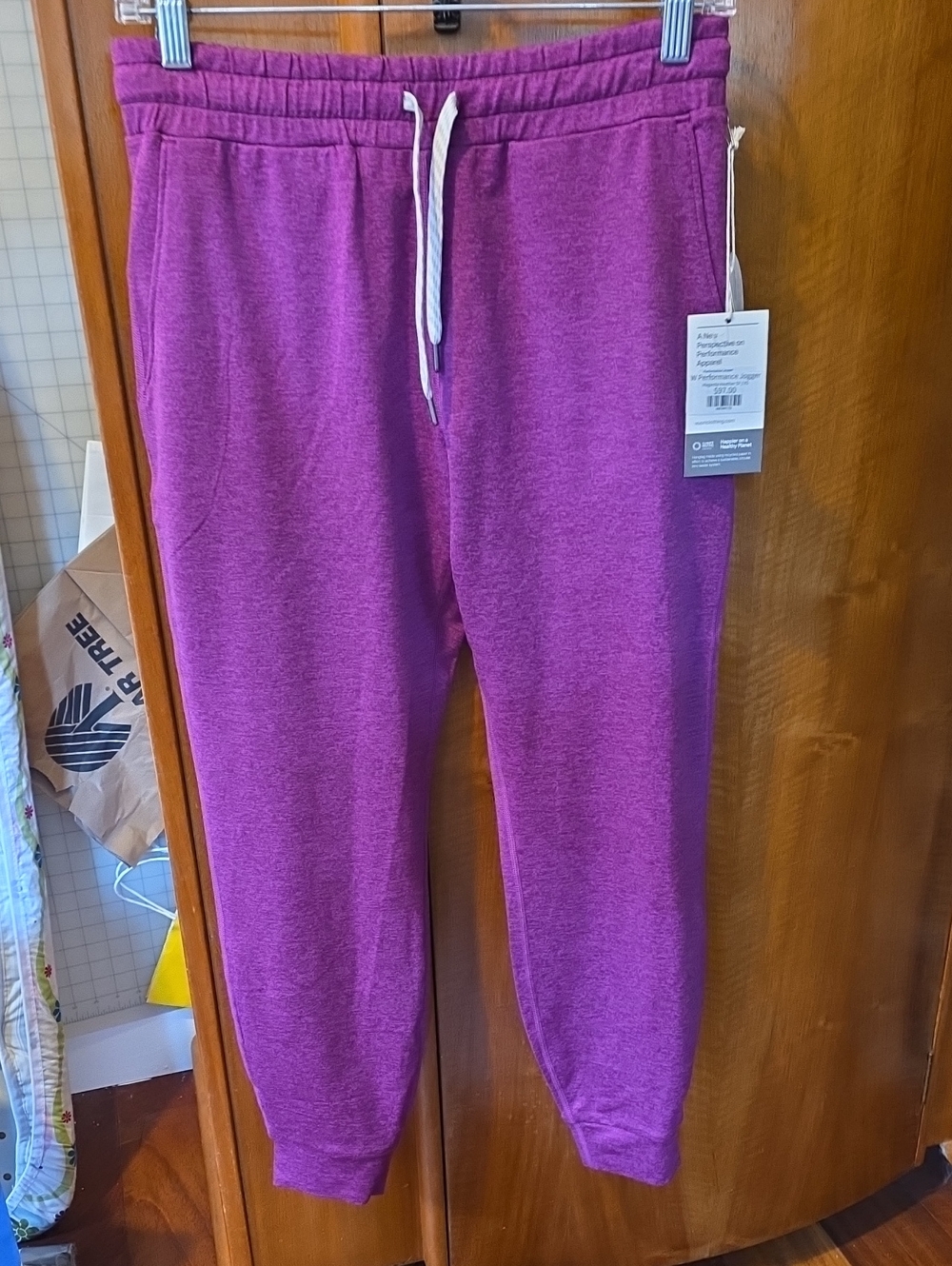 NWT Vuori Womens Heather Magenta Drawstring Joggers